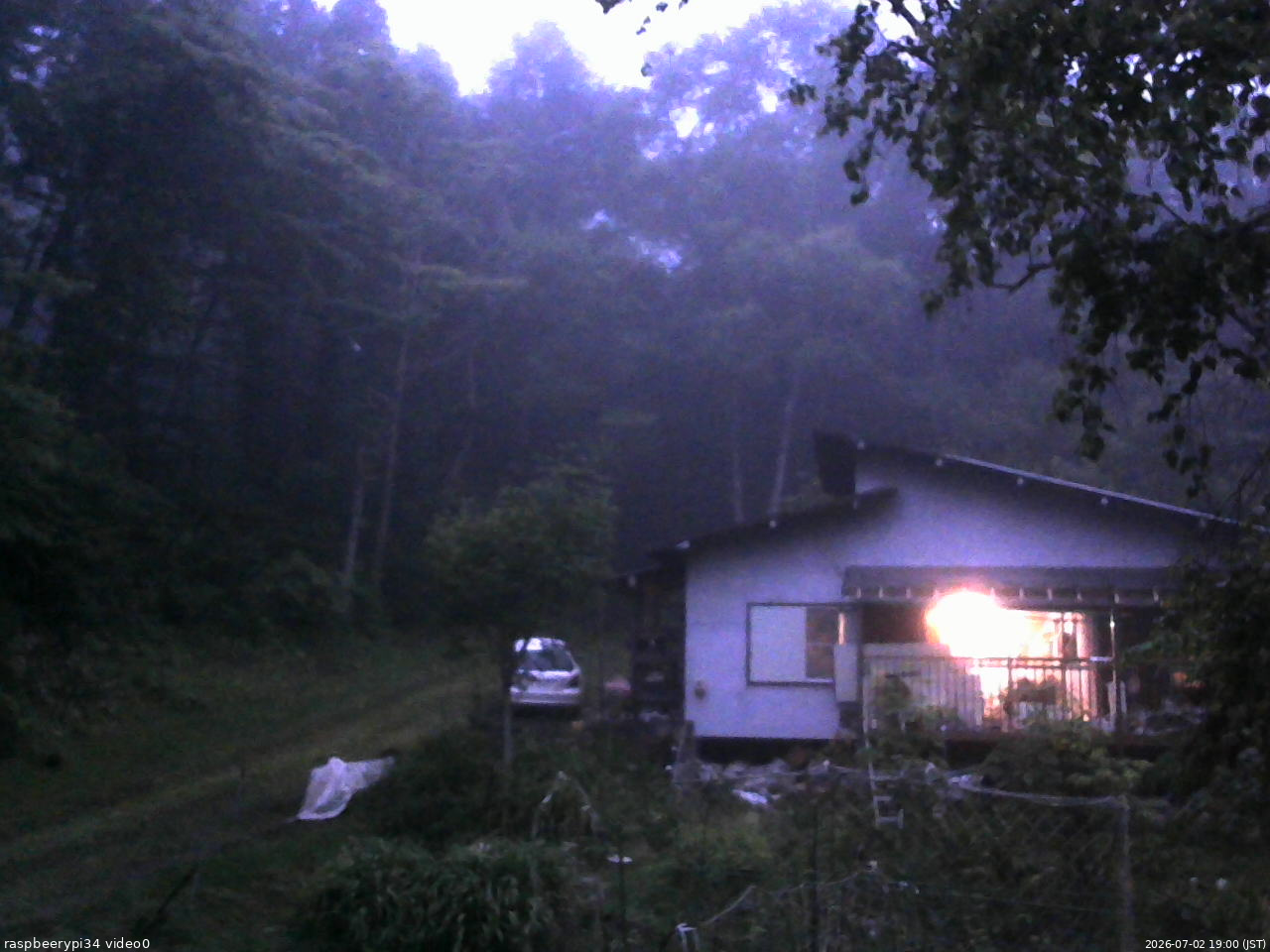 長野県菅平高原 ゆたか山荘 西側(坂上) 2026/07/02 19:00