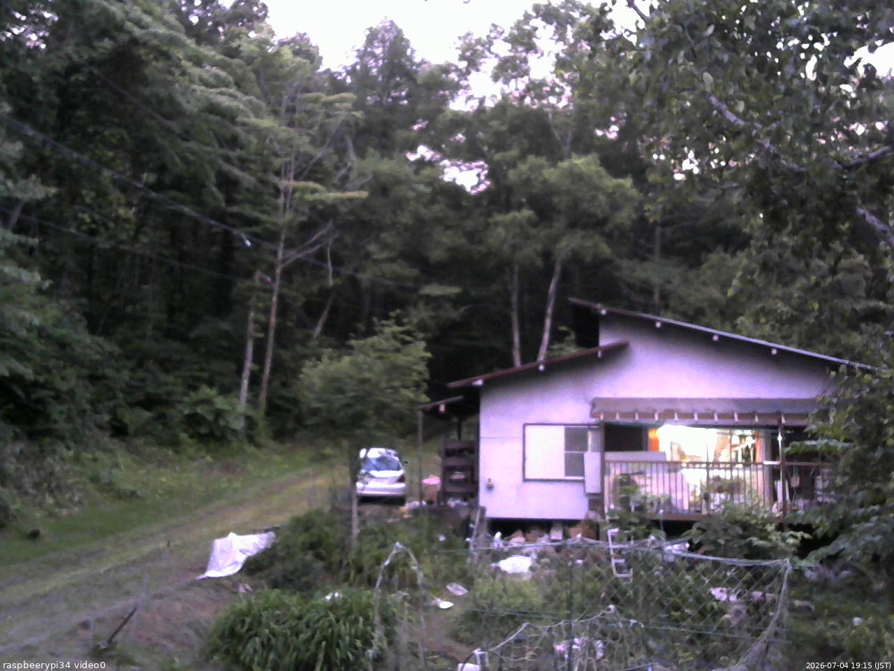 長野県菅平高原 ゆたか山荘 西側(坂上) 2026/07/04 19:15