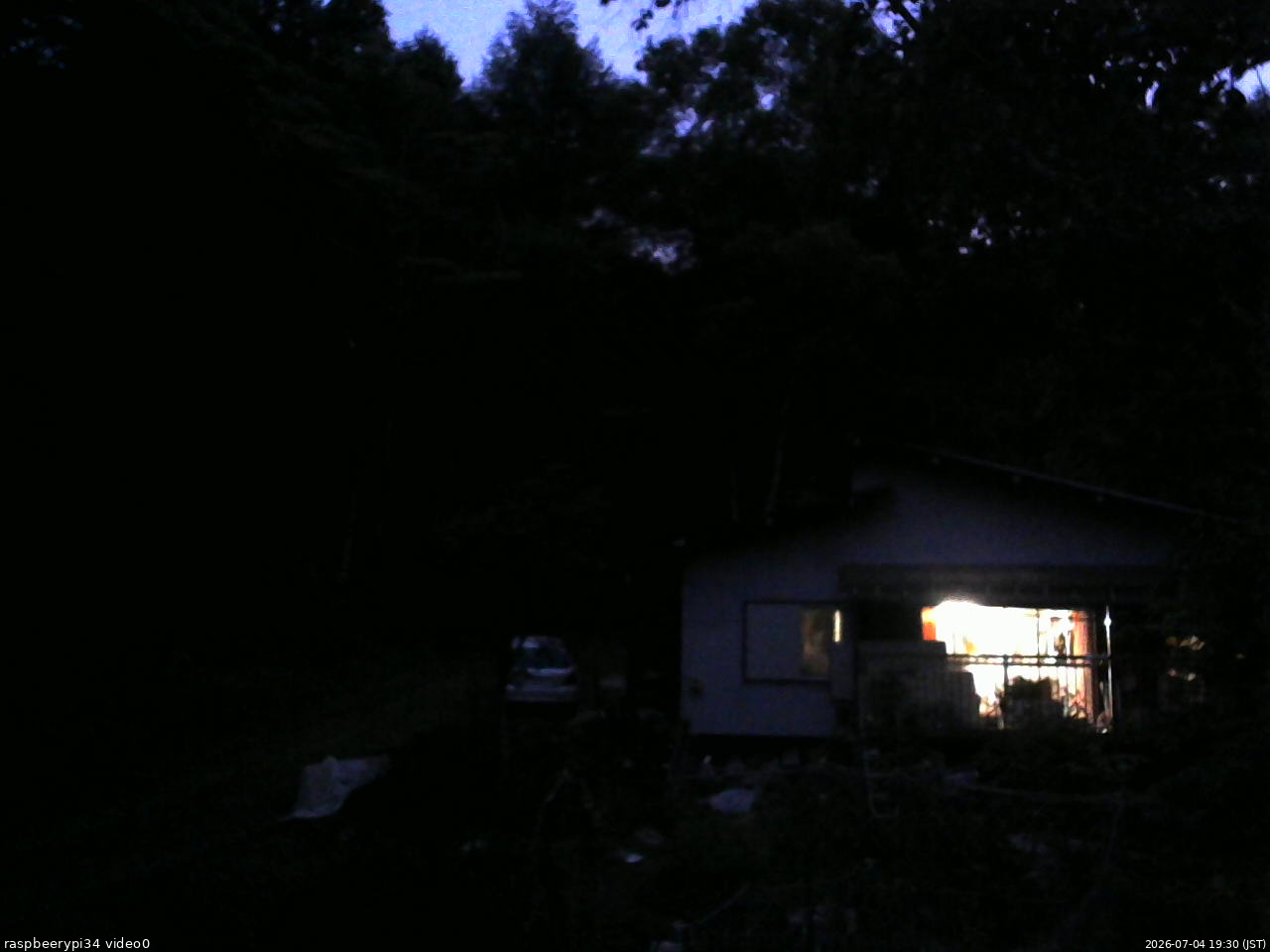 長野県菅平高原 ゆたか山荘 西側(坂上) 2026/07/04 19:30