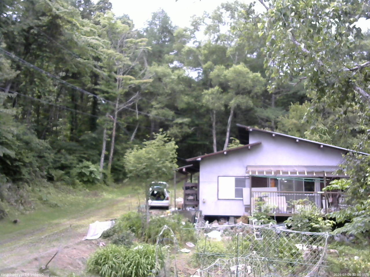 長野県菅平高原 ゆたか山荘 西側(坂上) 2026/07/05 12:00