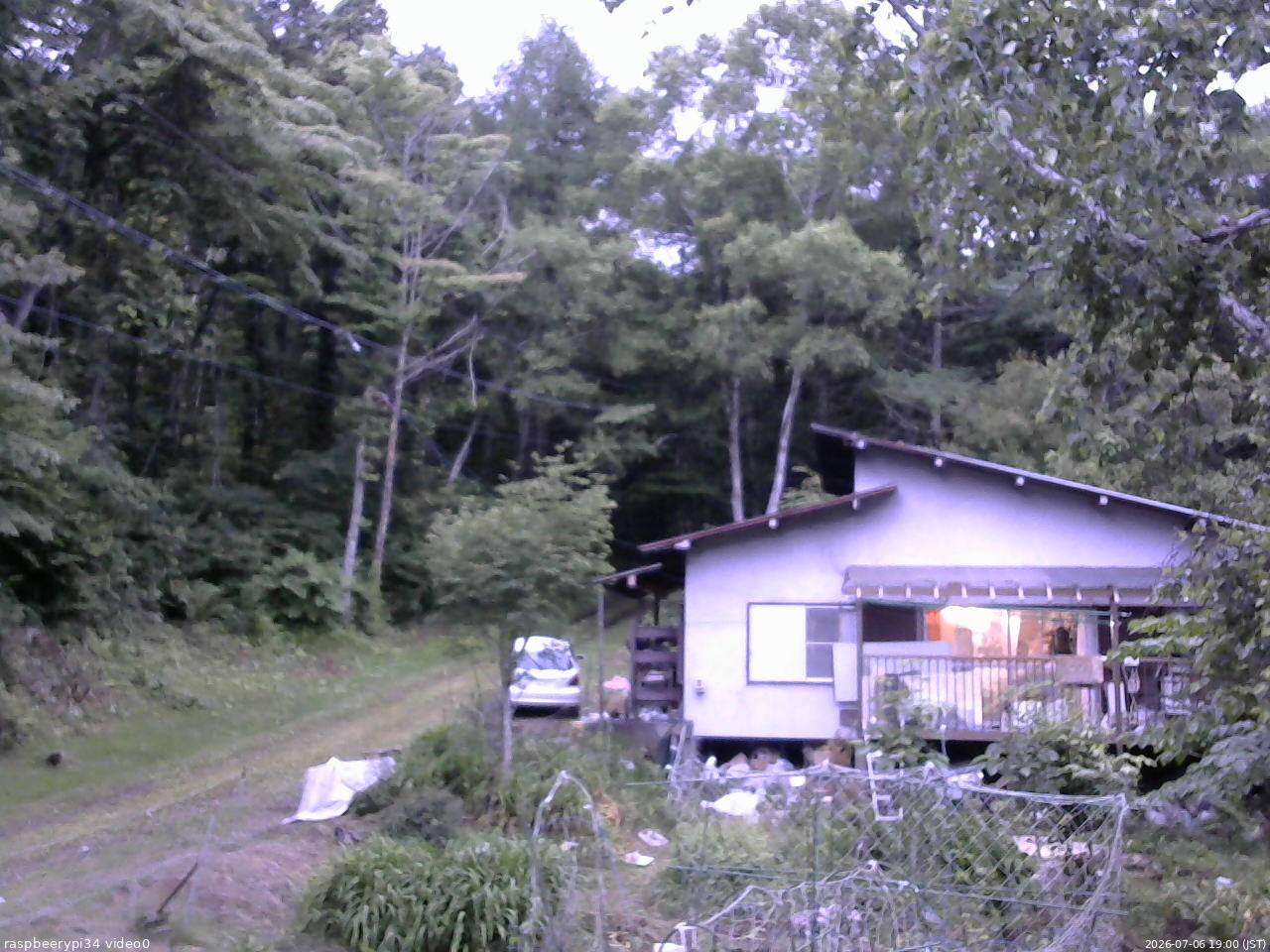 長野県菅平高原 ゆたか山荘 西側(坂上) 2026/07/06 19:00