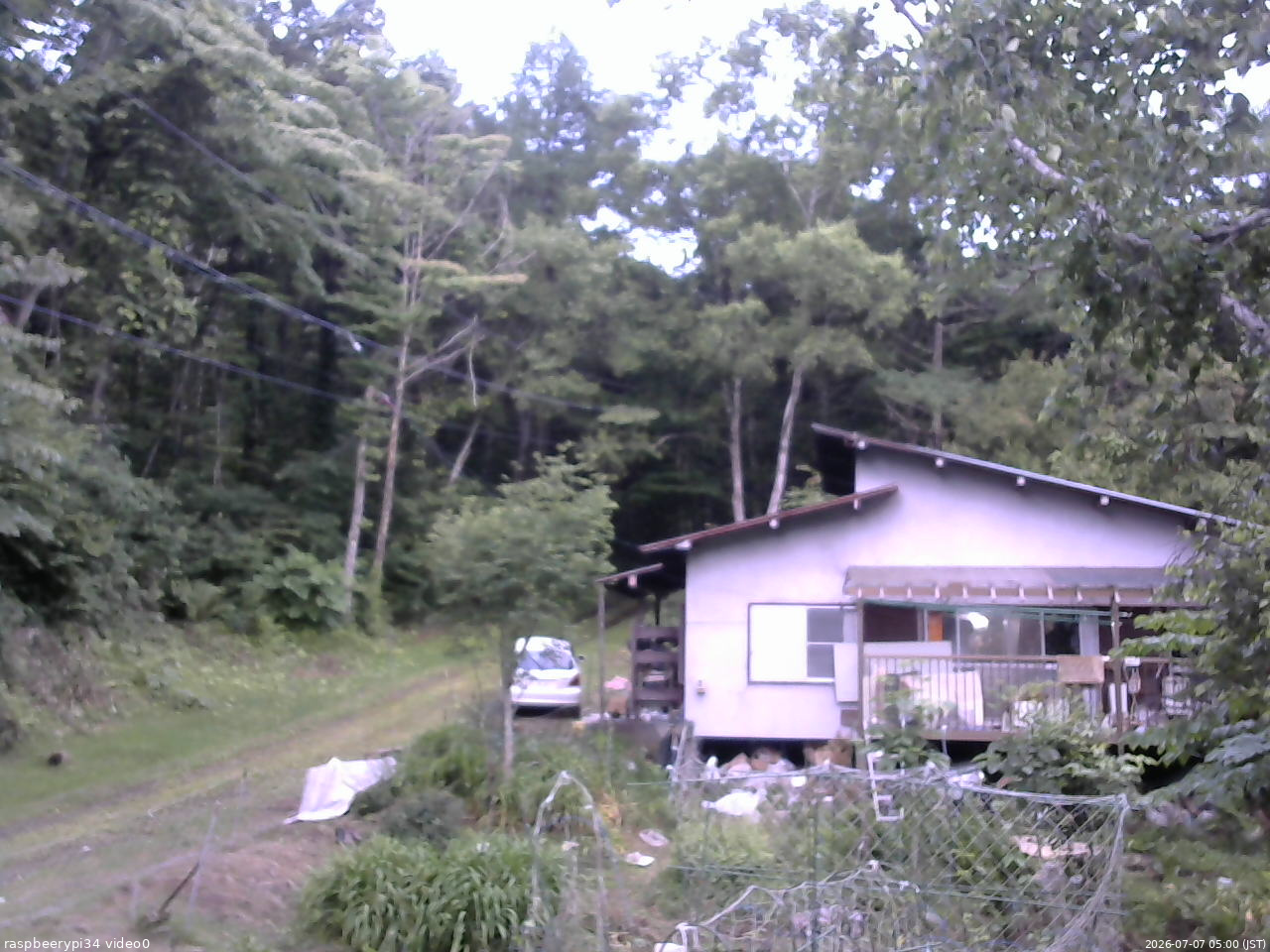 長野県菅平高原 ゆたか山荘 西側(坂上) 2026/07/07 05:00