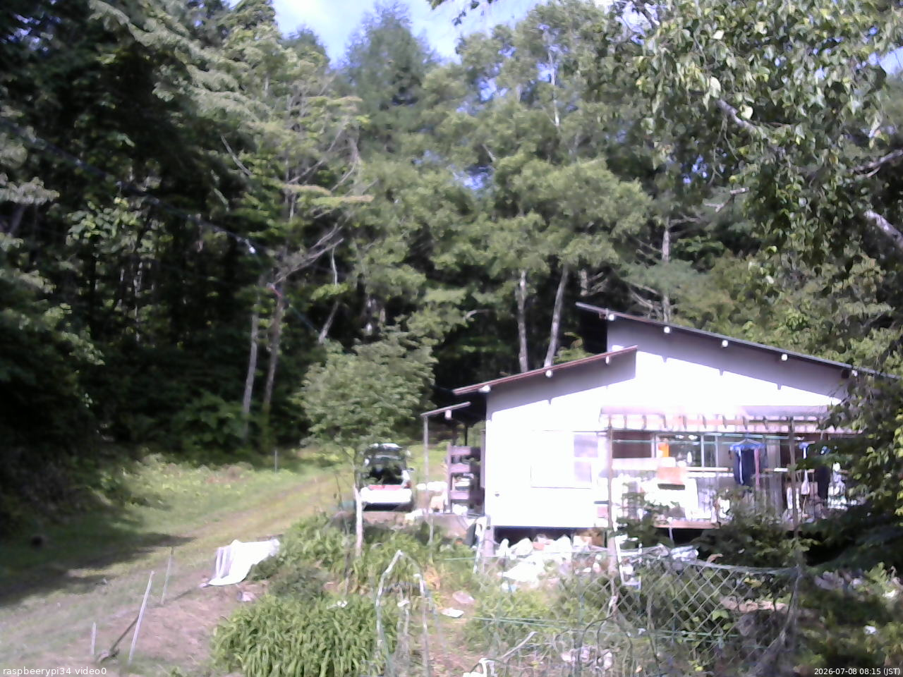 長野県菅平高原 ゆたか山荘 西側(坂上) 2026/07/08 08:15