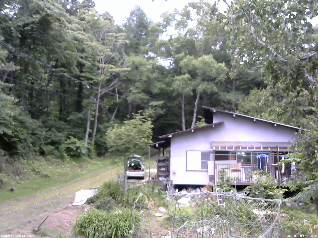 長野県菅平高原 ゆたか山荘 西側(坂上) 2026/07/08 12:15