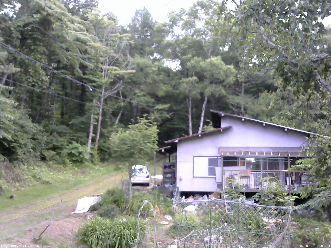 長野県菅平高原 ゆたか山荘 西側(坂上) 2026/07/08 16:00