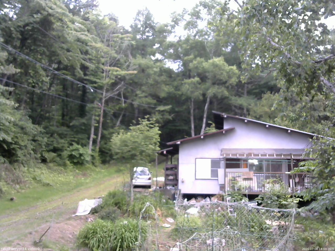 長野県菅平高原 ゆたか山荘 西側(坂上) 2026/07/08 18:00