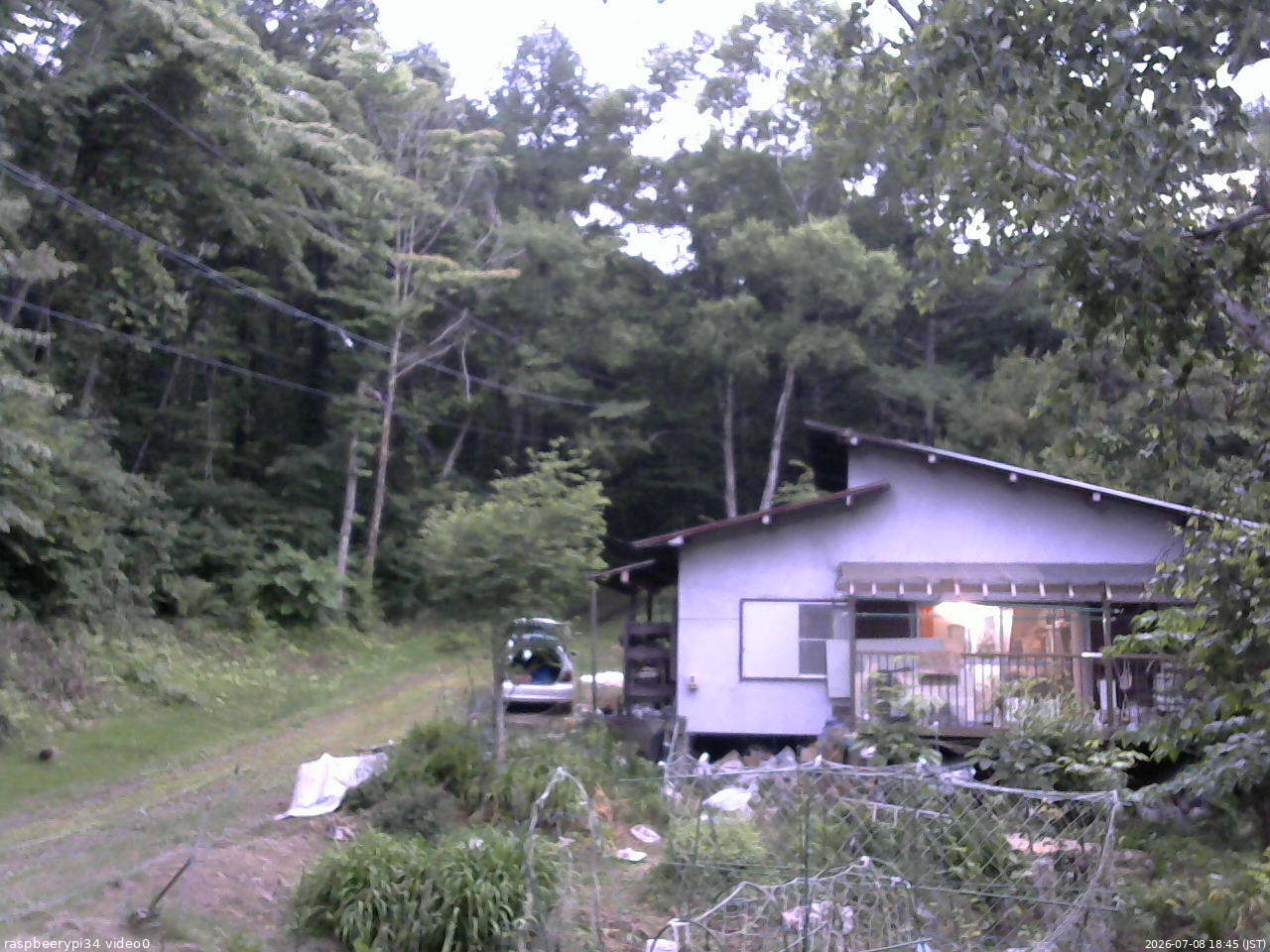 長野県菅平高原 ゆたか山荘 西側(坂上) 2026/07/08 18:45