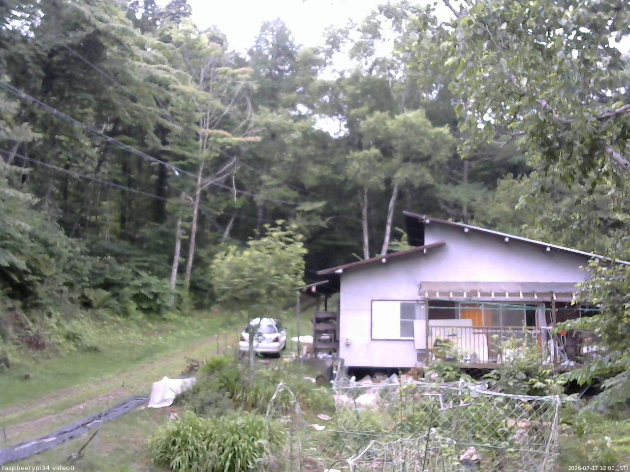 長野県菅平高原 ゆたか山荘 西側(坂上) 2026/07/17 12:00