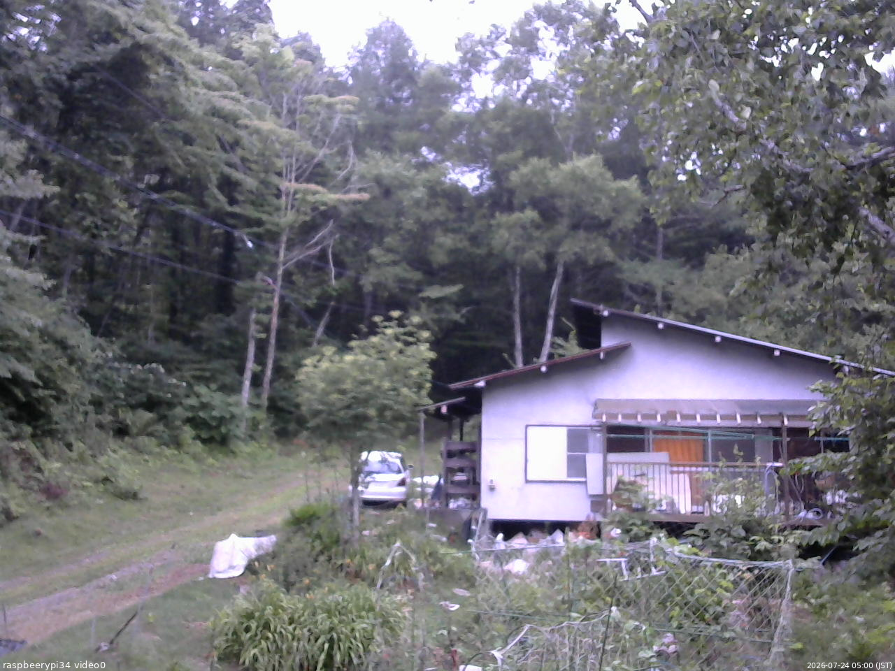 長野県菅平高原 ゆたか山荘 西側(坂上) 2026/07/24 05:00