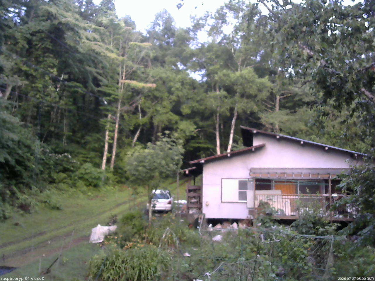 長野県菅平高原 ゆたか山荘 西側(坂上) 2026/07/27 05:00