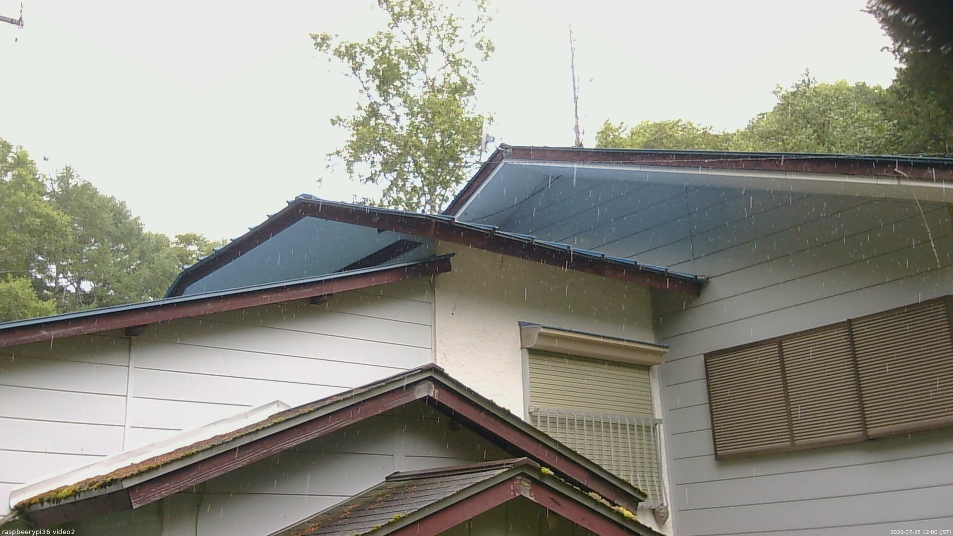 長野県菅平高原 ゆたか山荘 駐車場奥 2026/07/28 12:00