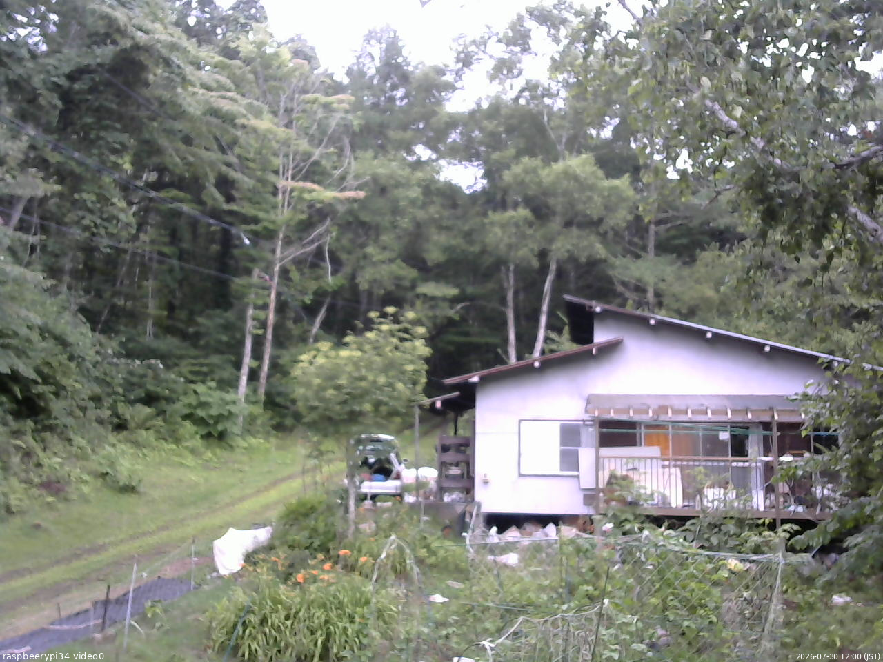 長野県菅平高原 ゆたか山荘 西側(坂上) 2026/07/30 12:00