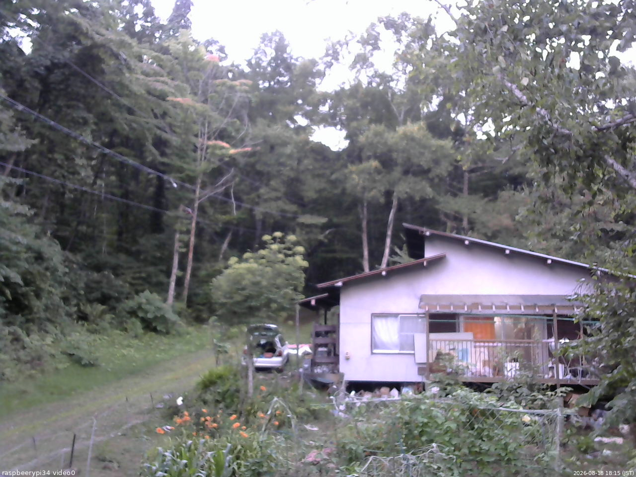 長野県菅平高原 ゆたか山荘 西側(坂上) 2026/08/18 18:15