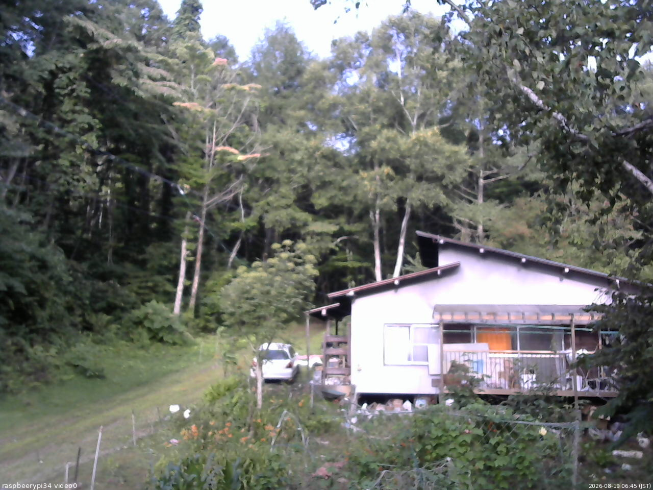 長野県菅平高原 ゆたか山荘 西側(坂上) 2026/08/19 06:45