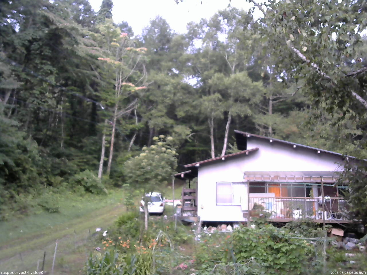 長野県菅平高原 ゆたか山荘 西側(坂上) 2026/08/23 06:30