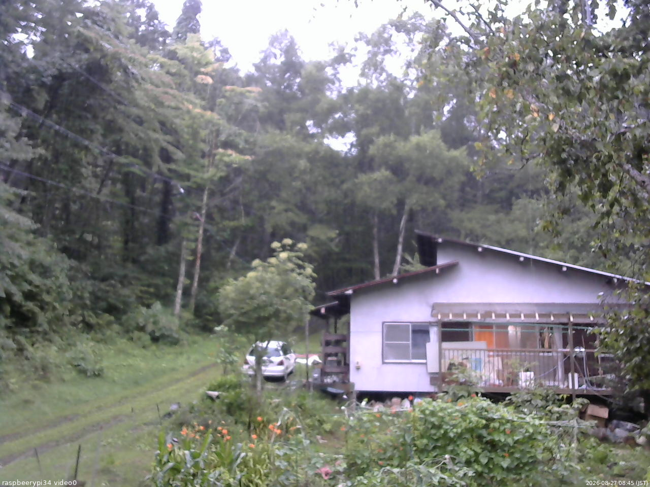 長野県菅平高原 ゆたか山荘 西側(坂上) 2026/08/27 08:45