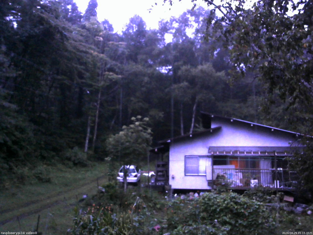 長野県菅平高原 ゆたか山荘 西側(坂上) 2026/08/29 05:15