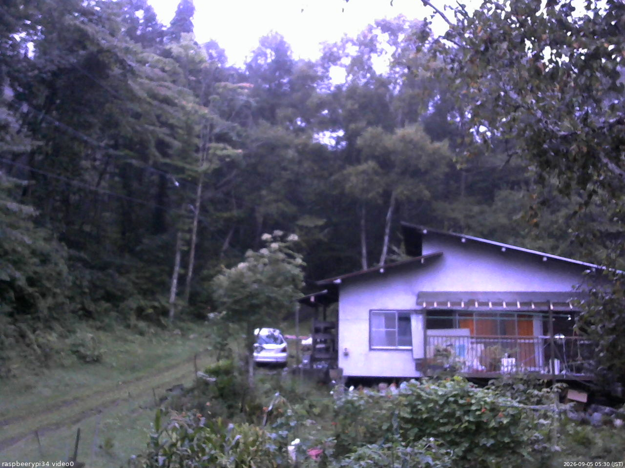 長野県菅平高原 ゆたか山荘 西側(坂上) 2026/09/05 05:30