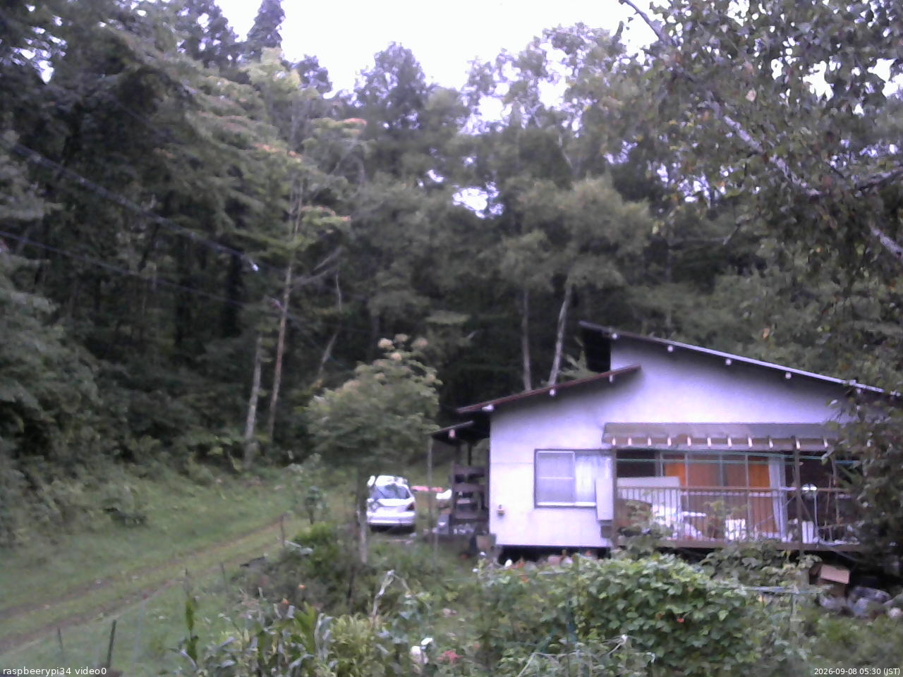 長野県菅平高原 ゆたか山荘 西側(坂上) 2026/09/08 05:30