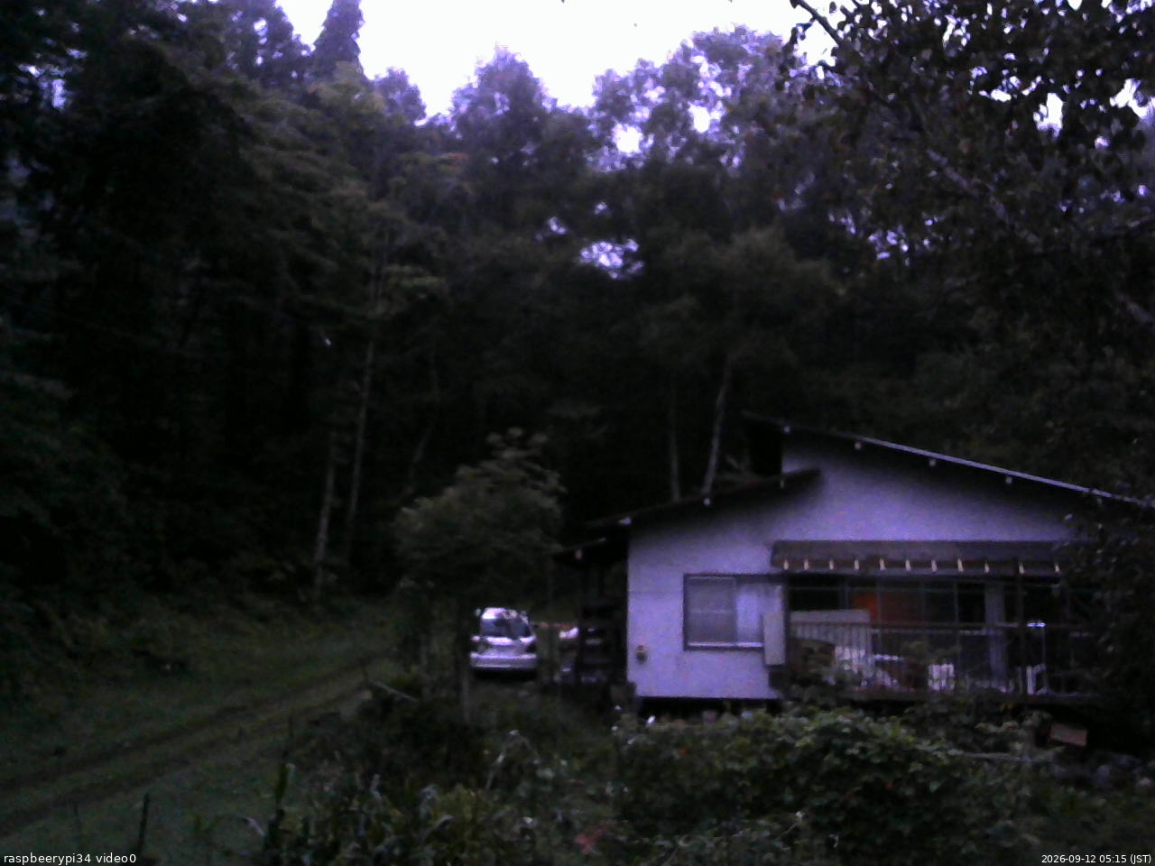 長野県菅平高原 ゆたか山荘 西側(坂上) 2026/09/12 05:15