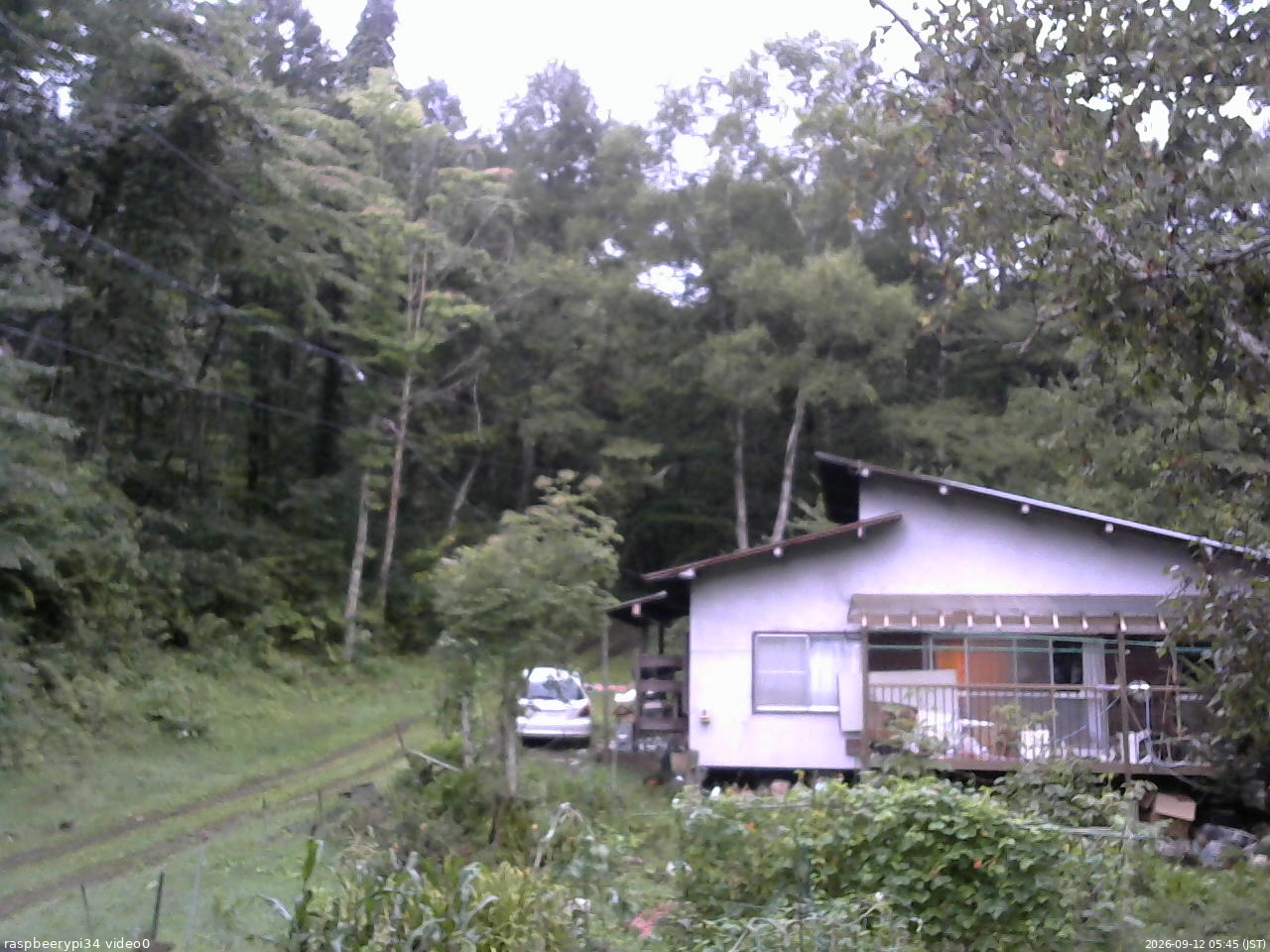 長野県菅平高原 ゆたか山荘 西側(坂上) 2026/09/12 05:45