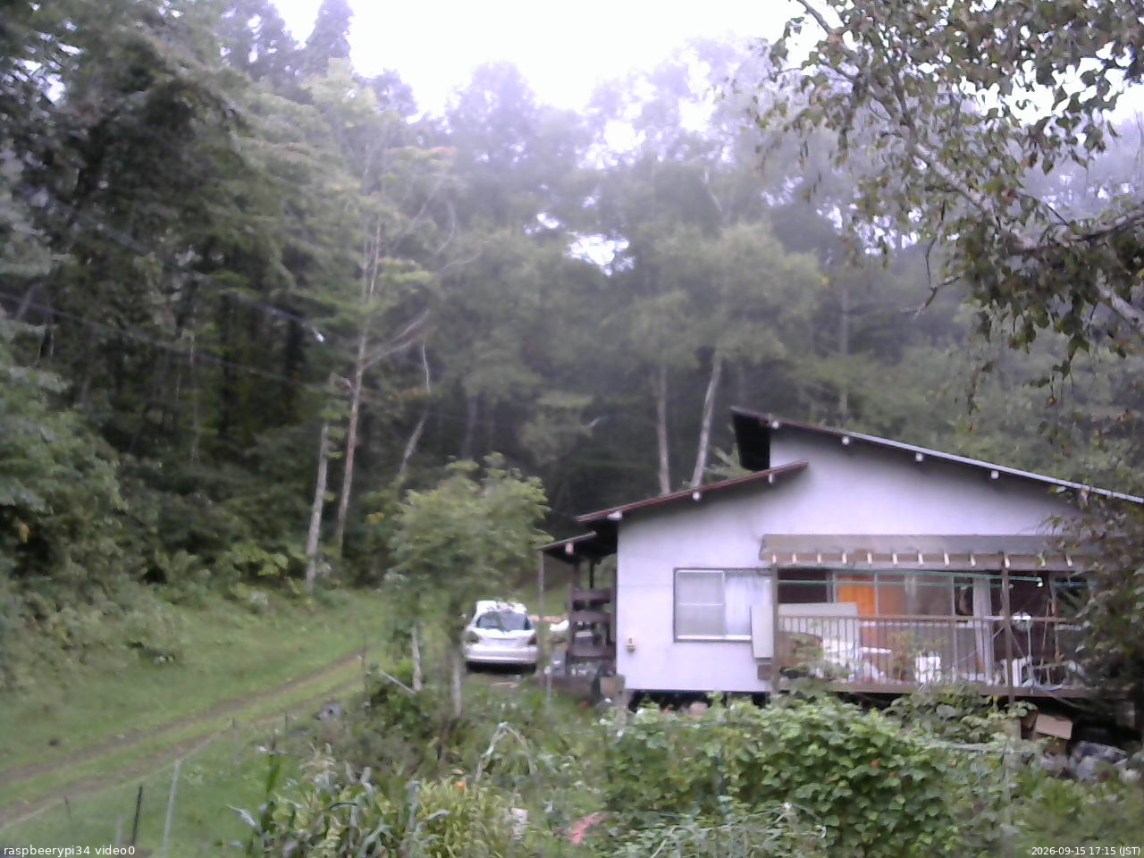 長野県菅平高原 ゆたか山荘 西側(坂上) 2026/09/15 17:15
