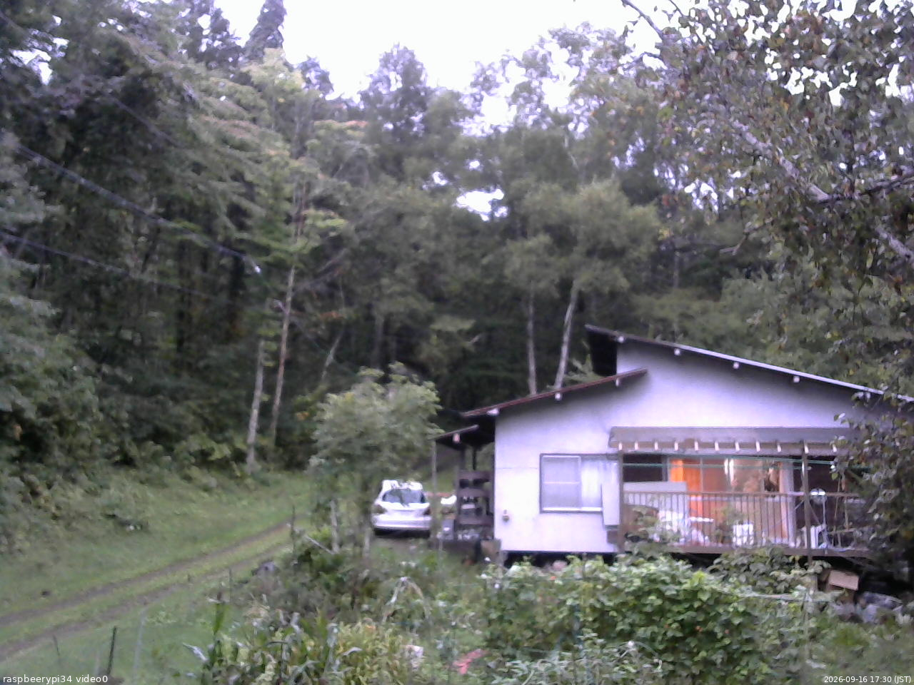 長野県菅平高原 ゆたか山荘 西側(坂上) 2026/09/16 17:30