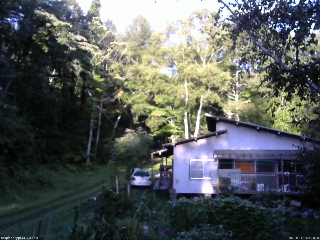 長野県菅平高原 ゆたか山荘 西側(坂上) 2026/09/17 06:15