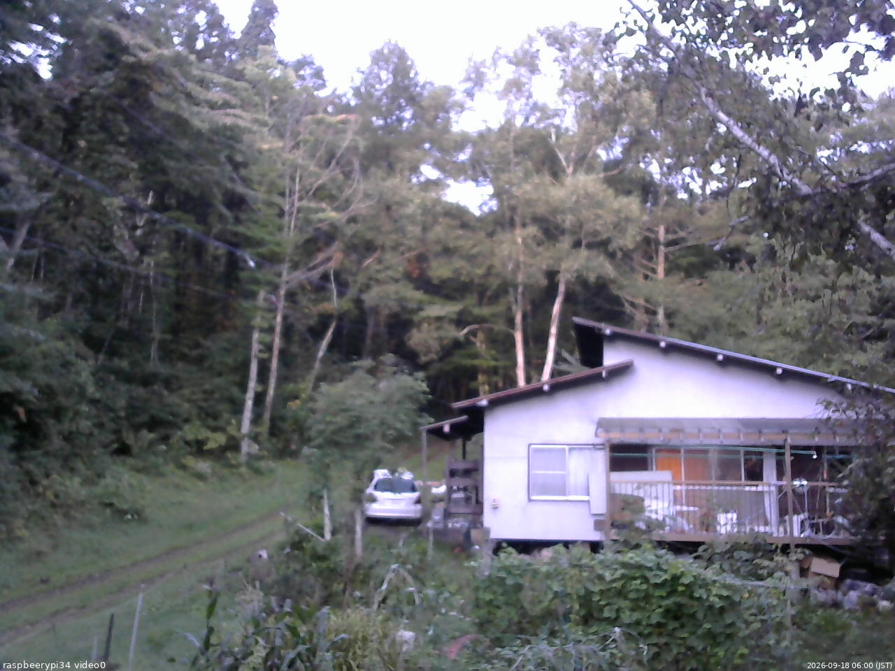 長野県菅平高原 ゆたか山荘 西側(坂上) 2026/09/18 06:00