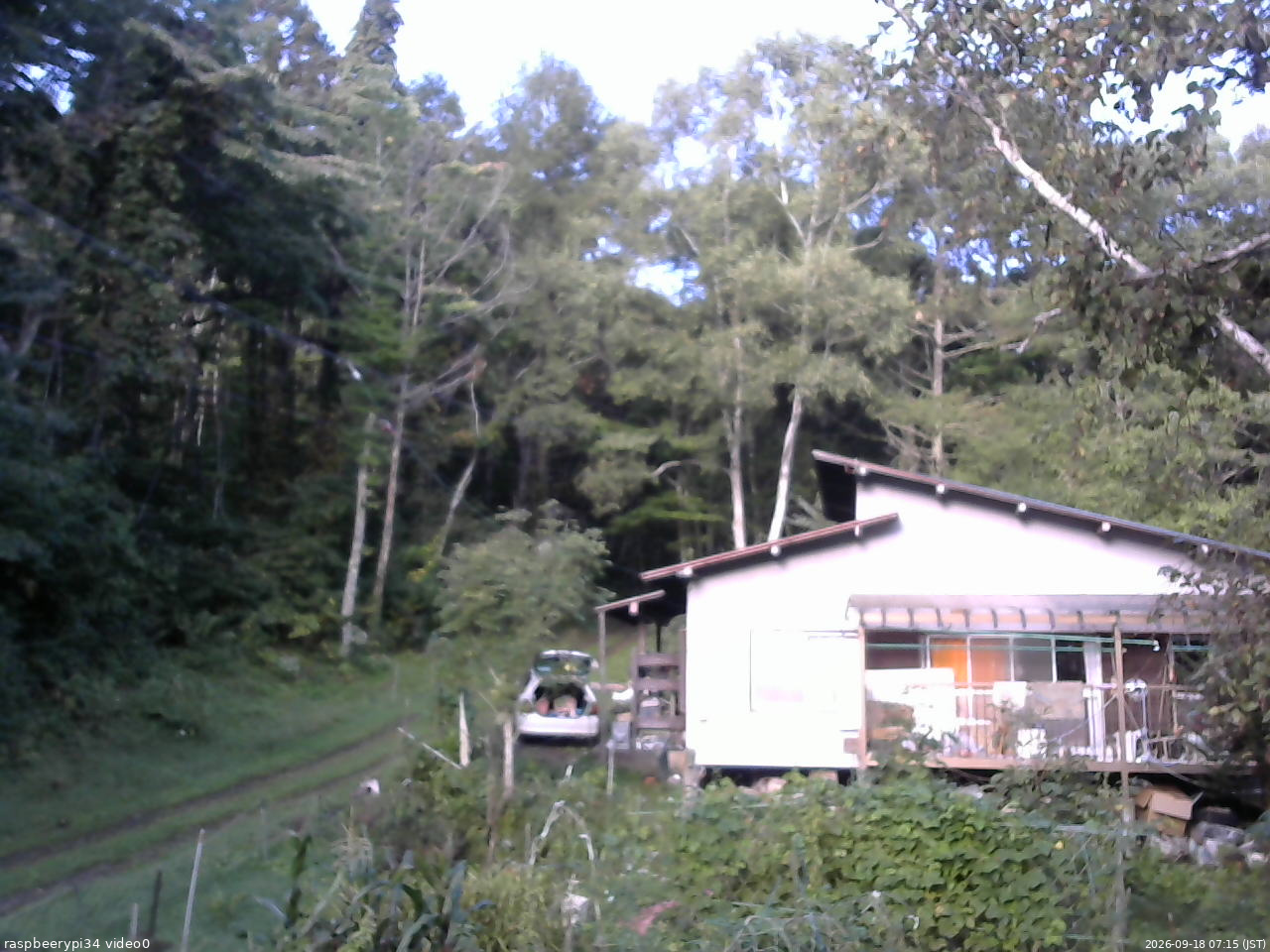 長野県菅平高原 ゆたか山荘 西側(坂上) 2026/09/18 07:15