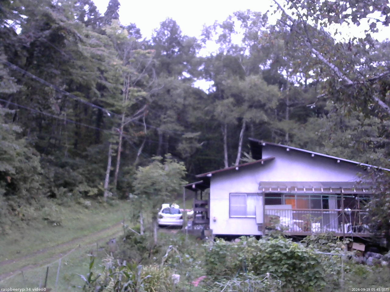 長野県菅平高原 ゆたか山荘 西側(坂上) 2026/09/19 05:45