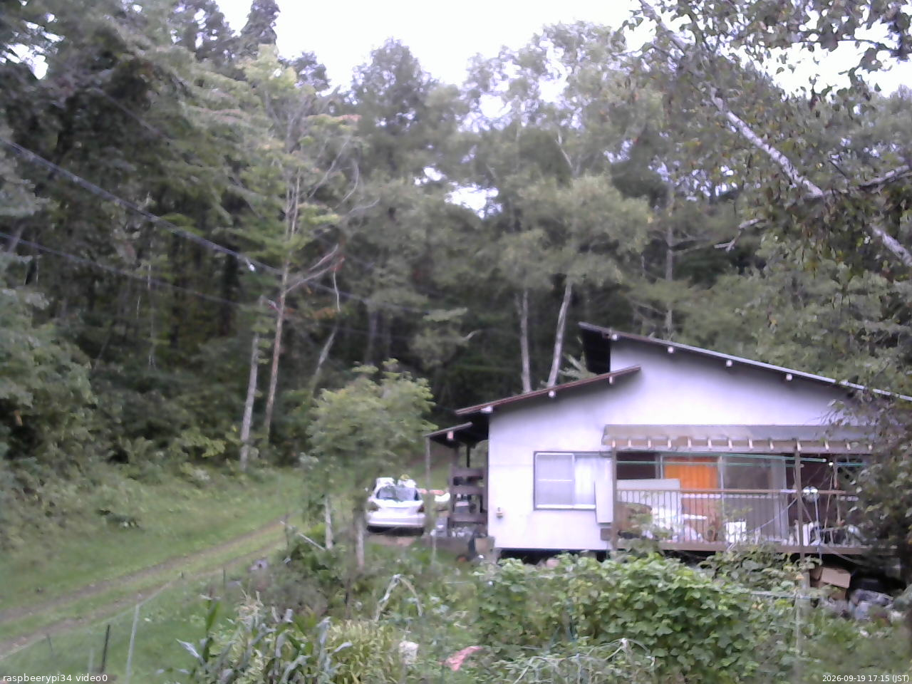 長野県菅平高原 ゆたか山荘 西側(坂上) 2026/09/19 17:15