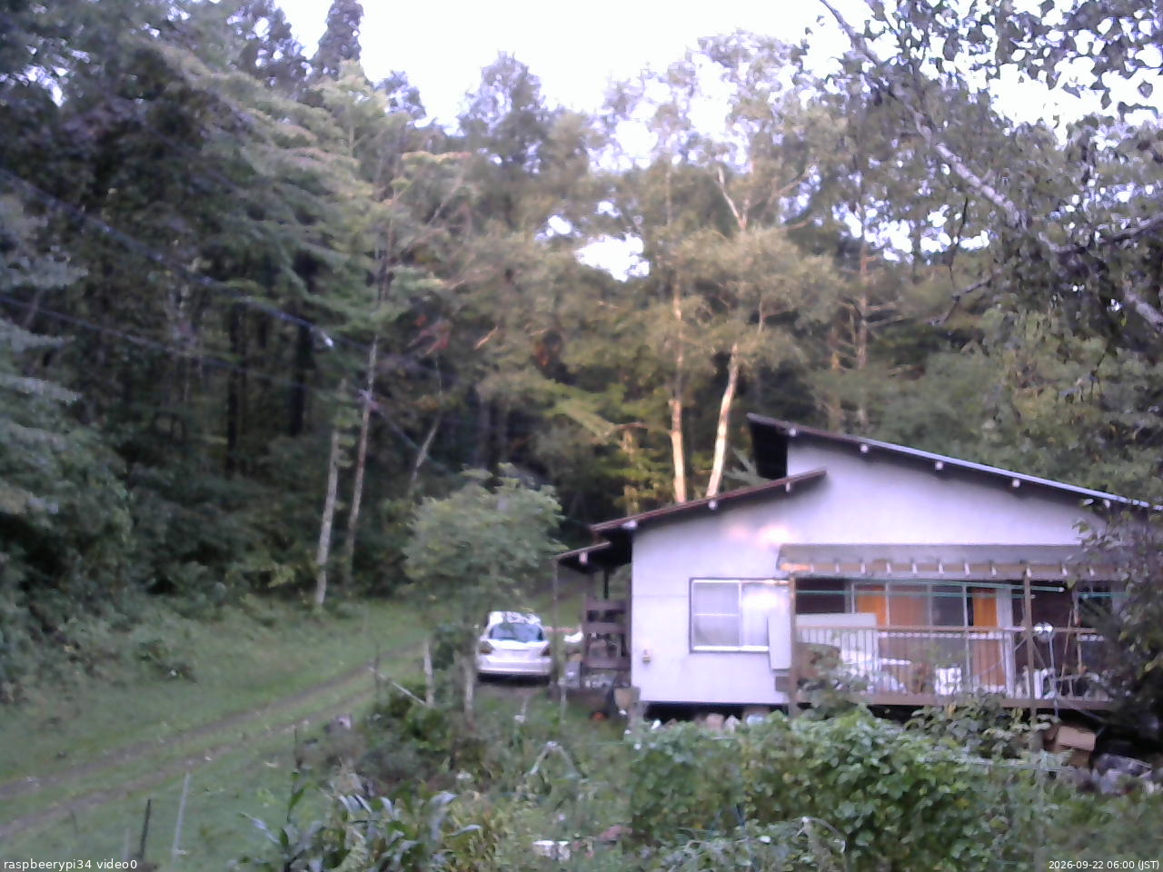 長野県菅平高原 ゆたか山荘 西側(坂上) 2026/09/22 06:00