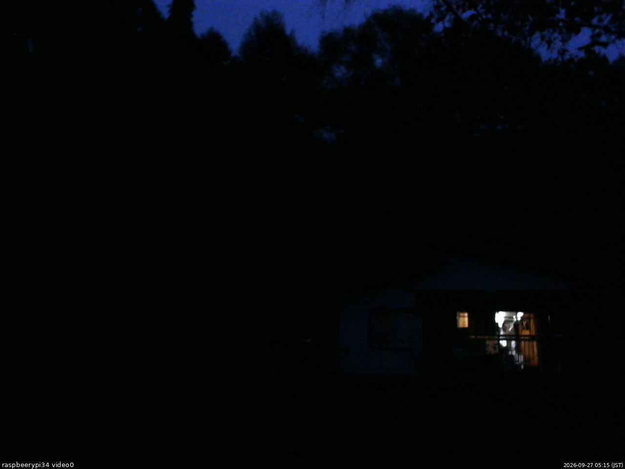 長野県菅平高原 ゆたか山荘 西側(坂上) 2026/09/27 05:15
