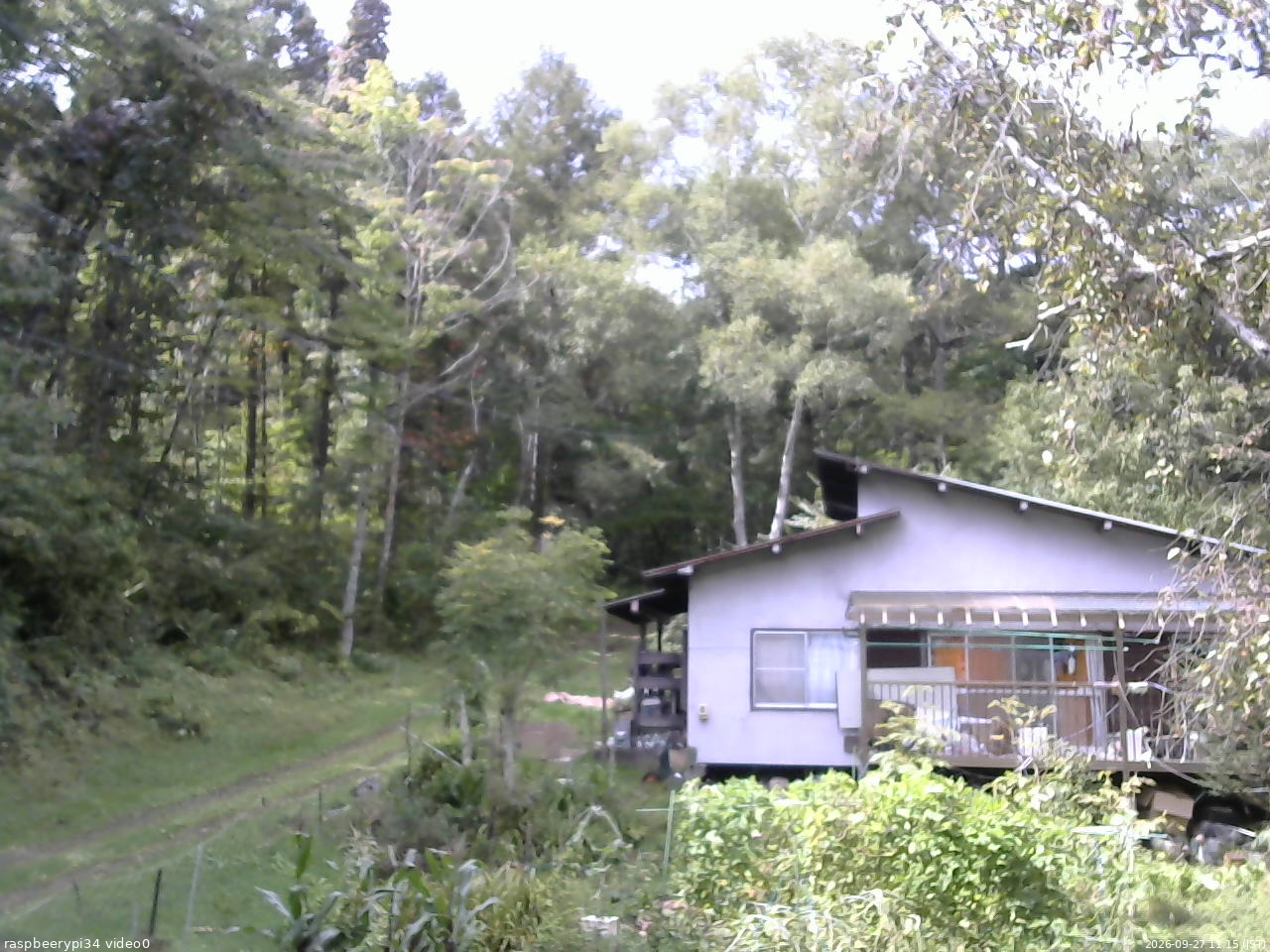 長野県菅平高原 ゆたか山荘 西側(坂上) 2026/09/27 11:15